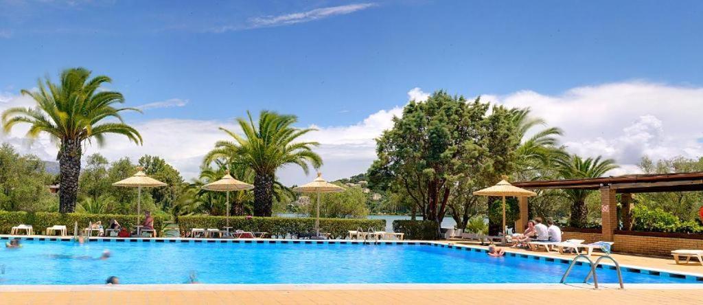 Palm Tree Corfu Apt. Danilia Exterior photo